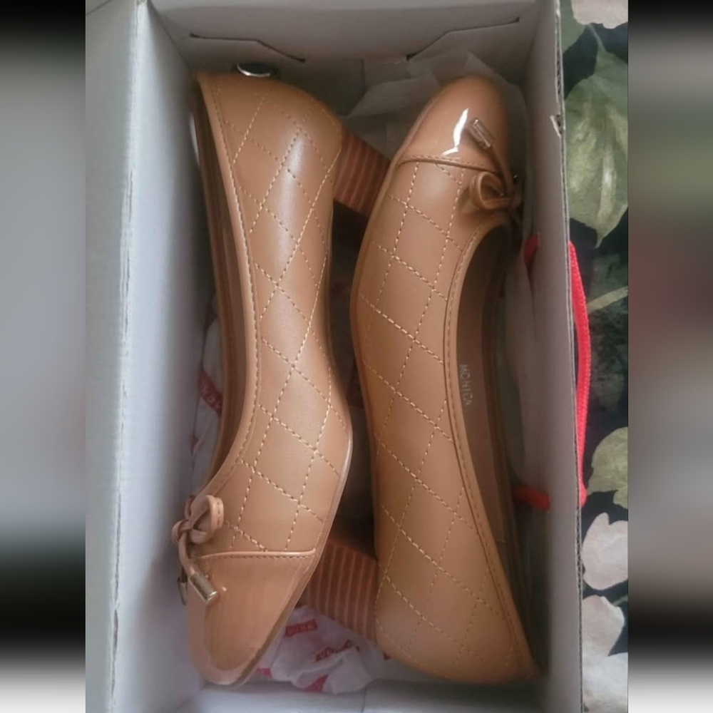 Elegant Tan Quilted Women's Shoes -